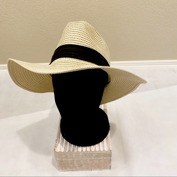 Accessories - Packable beach/everywhere straw hat 👒